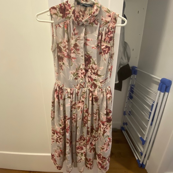 Beautiful spring and summer dress - Picture 1 of 2